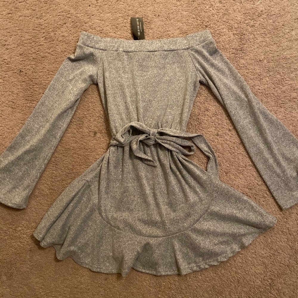 Fashion nova Sexy off the shoulder dress w/belt